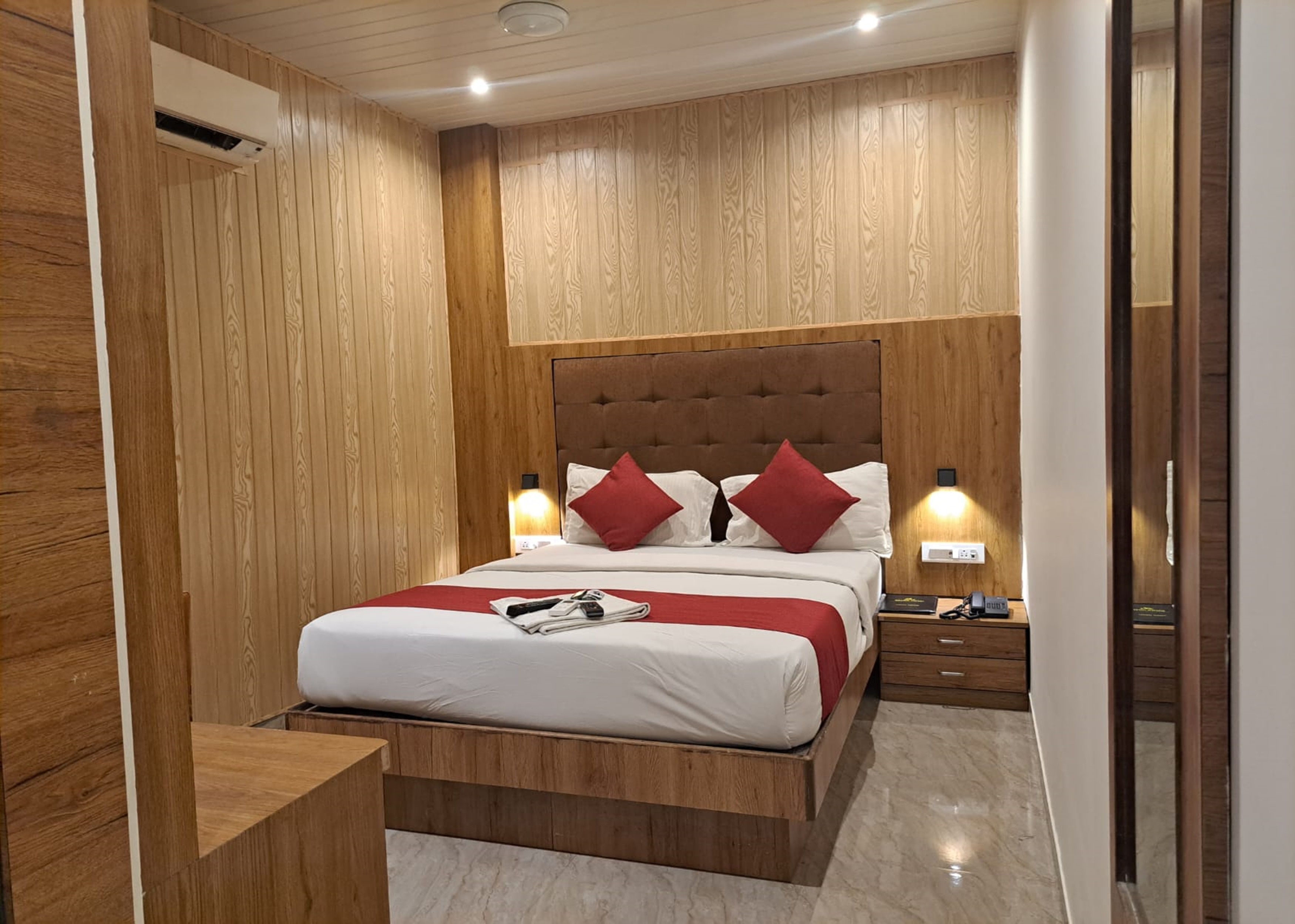 Gateway Star Hotel Near International Airport 5