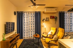 Neon By Steazy, Pune