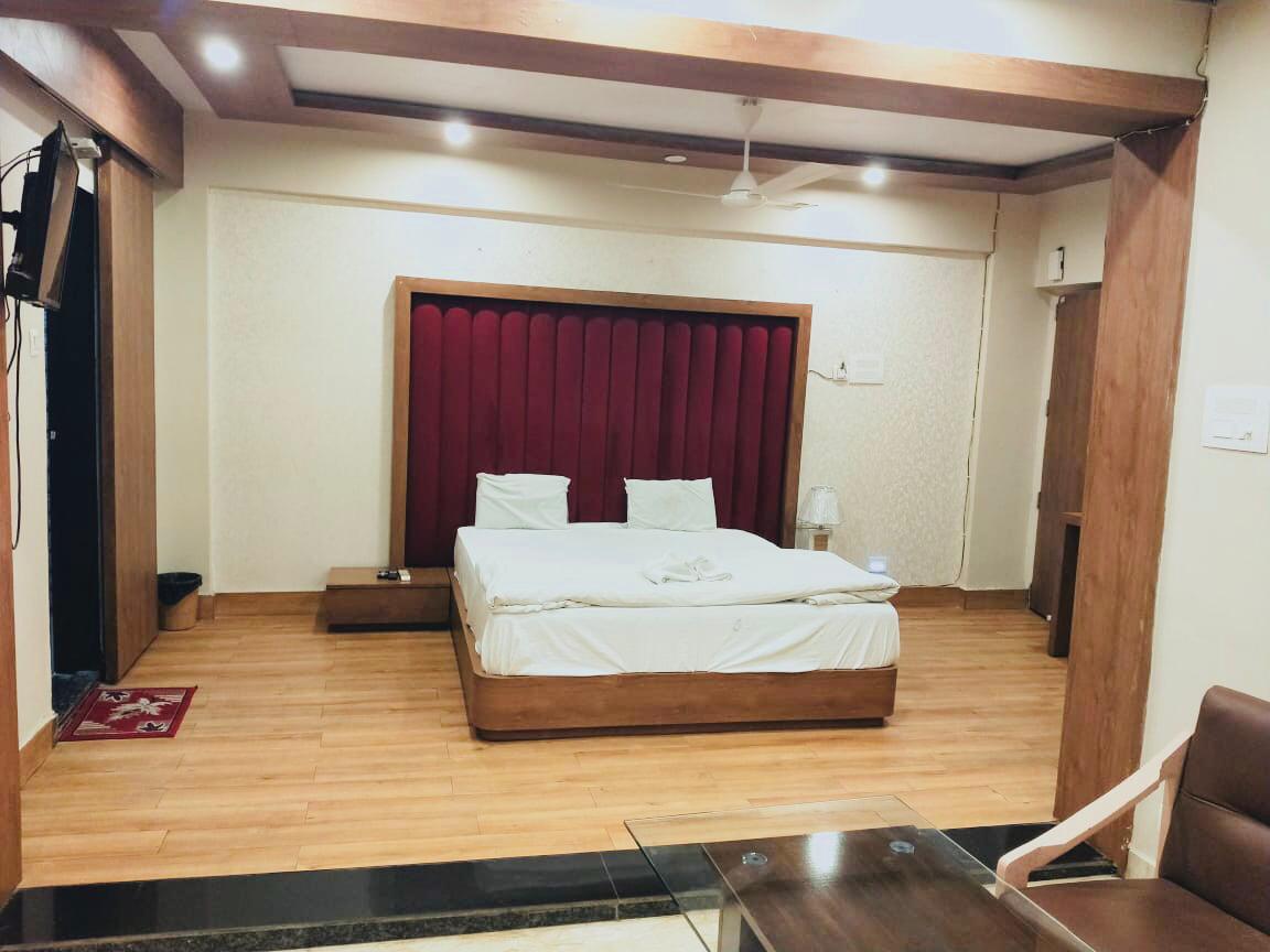 SUITE ROOM 1
