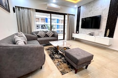 03-2Bedroom Garden view, Swimming Pools, Gym, Sauna, Jacuzzi near Beach North Goa, Goa