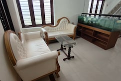 Cozy individual house near Airport by SimonS, Thiruvananthapuram