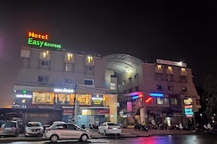 Hotel Easy Retreat, Vapi