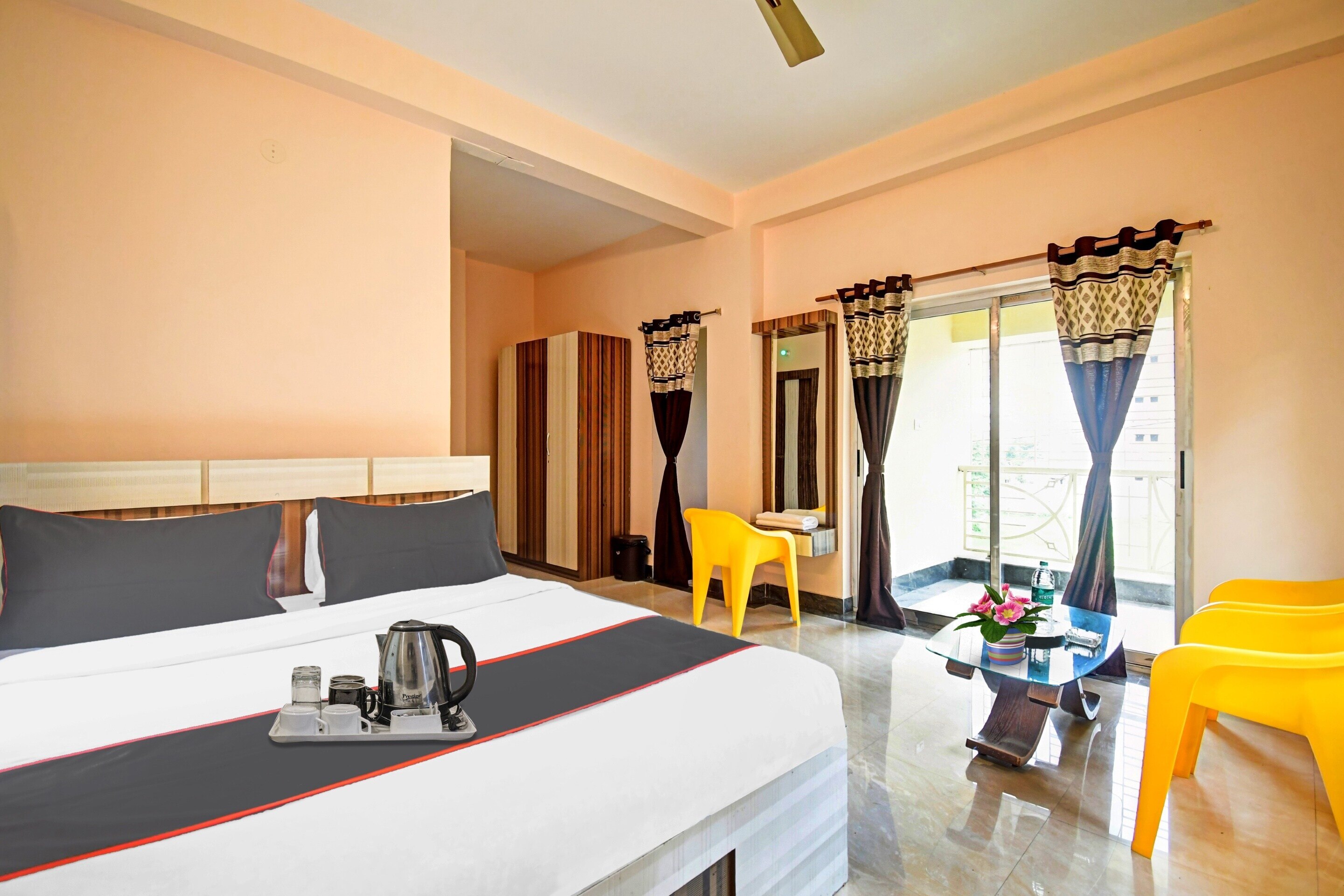 Hotel O Arham Villa - Tap to explore photos
