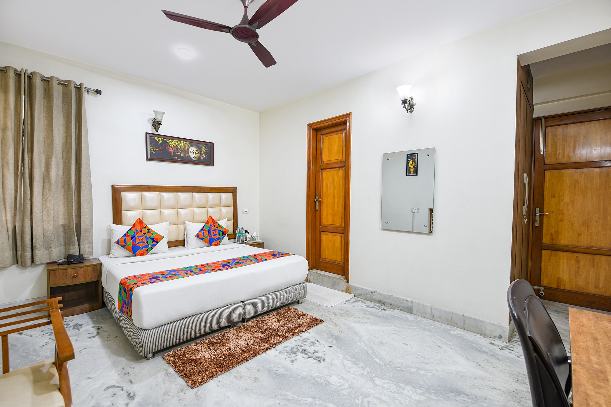 FabHotel Akashneem - MGF Metropolitan Mall - Tap to explore photos