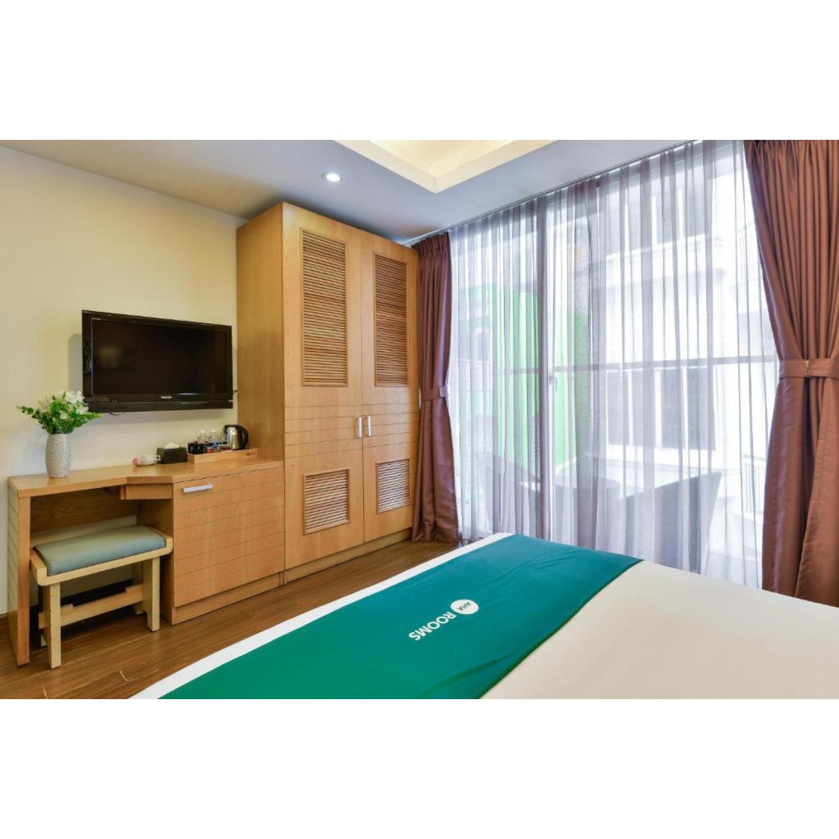 Nicecy Hotel - Nguyen Trai Street - Tap to explore photos
