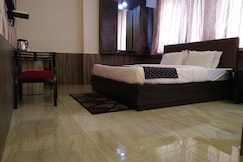 Hotel Pine Borough, Shillong