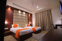 Hotel O M.G. PALACE, Agra