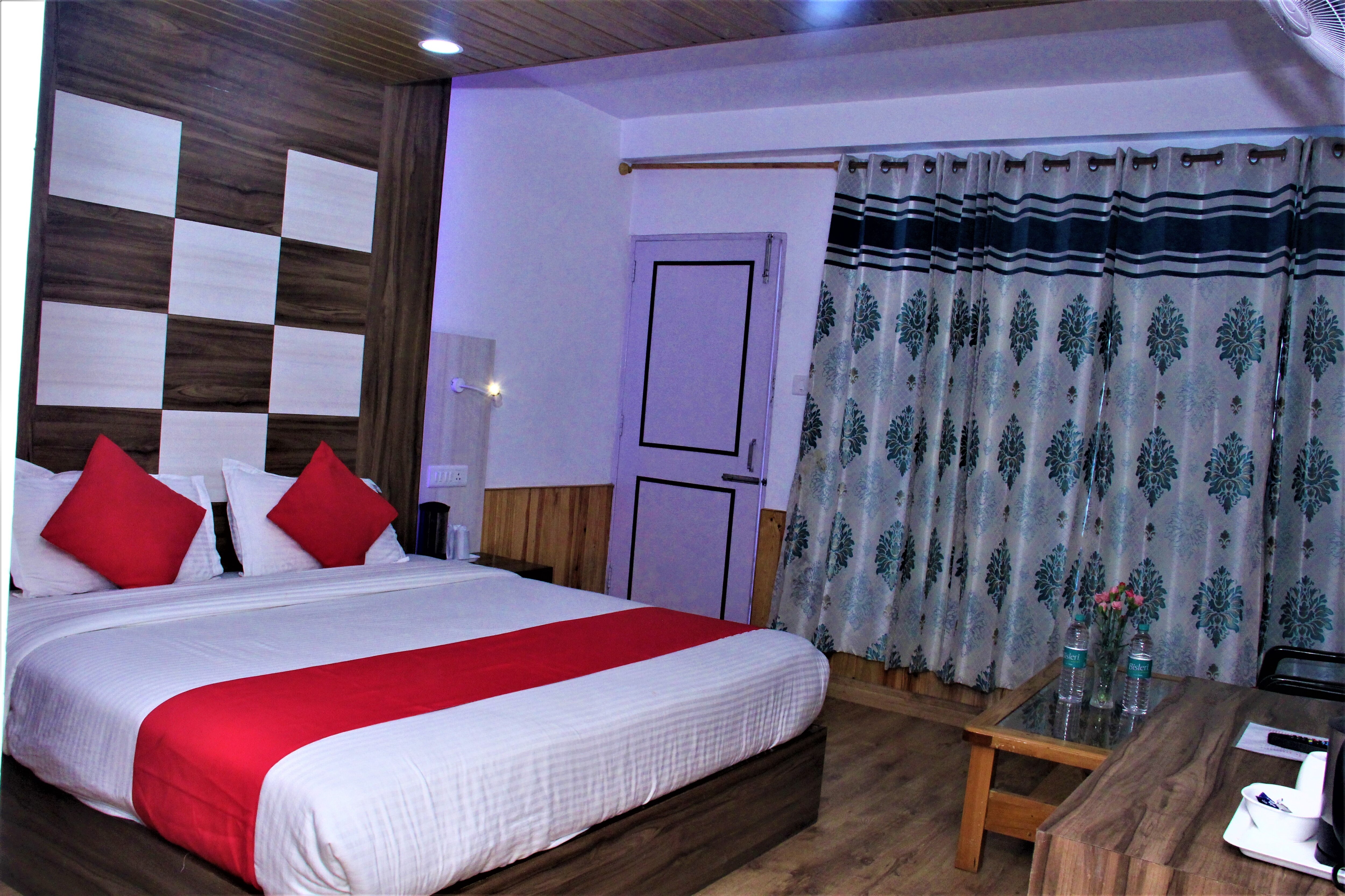 Panorama Homestay | Rooms & Wi-Fi - Tap to explore photos