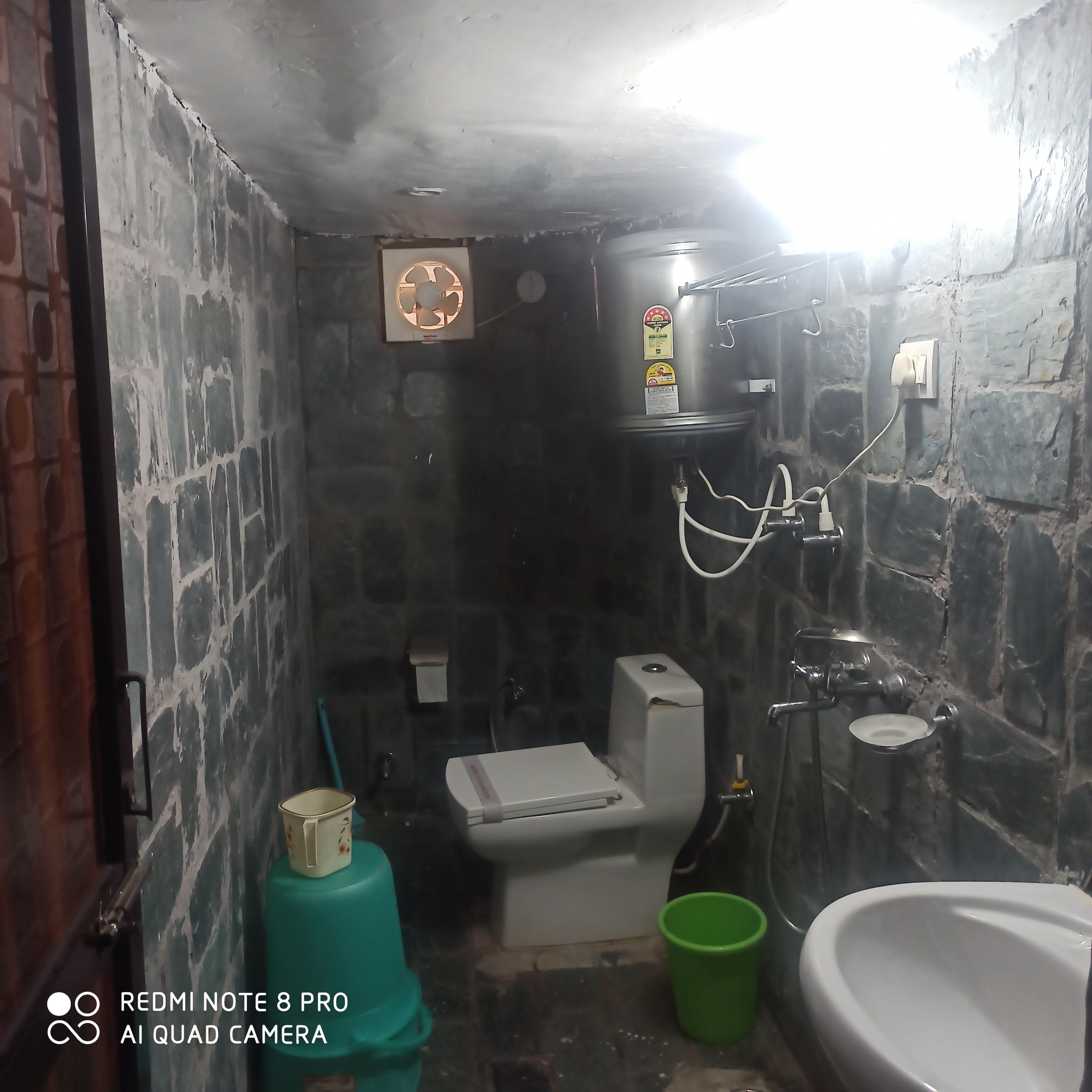 Effusion Cottages and Camping - Tap to explore photos