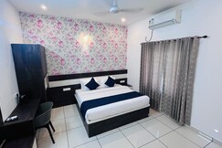 LAKE SIDE RETREAT, Udumalapet