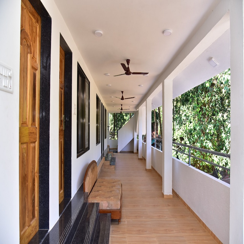 Vishwas Executive - Tap to explore photos