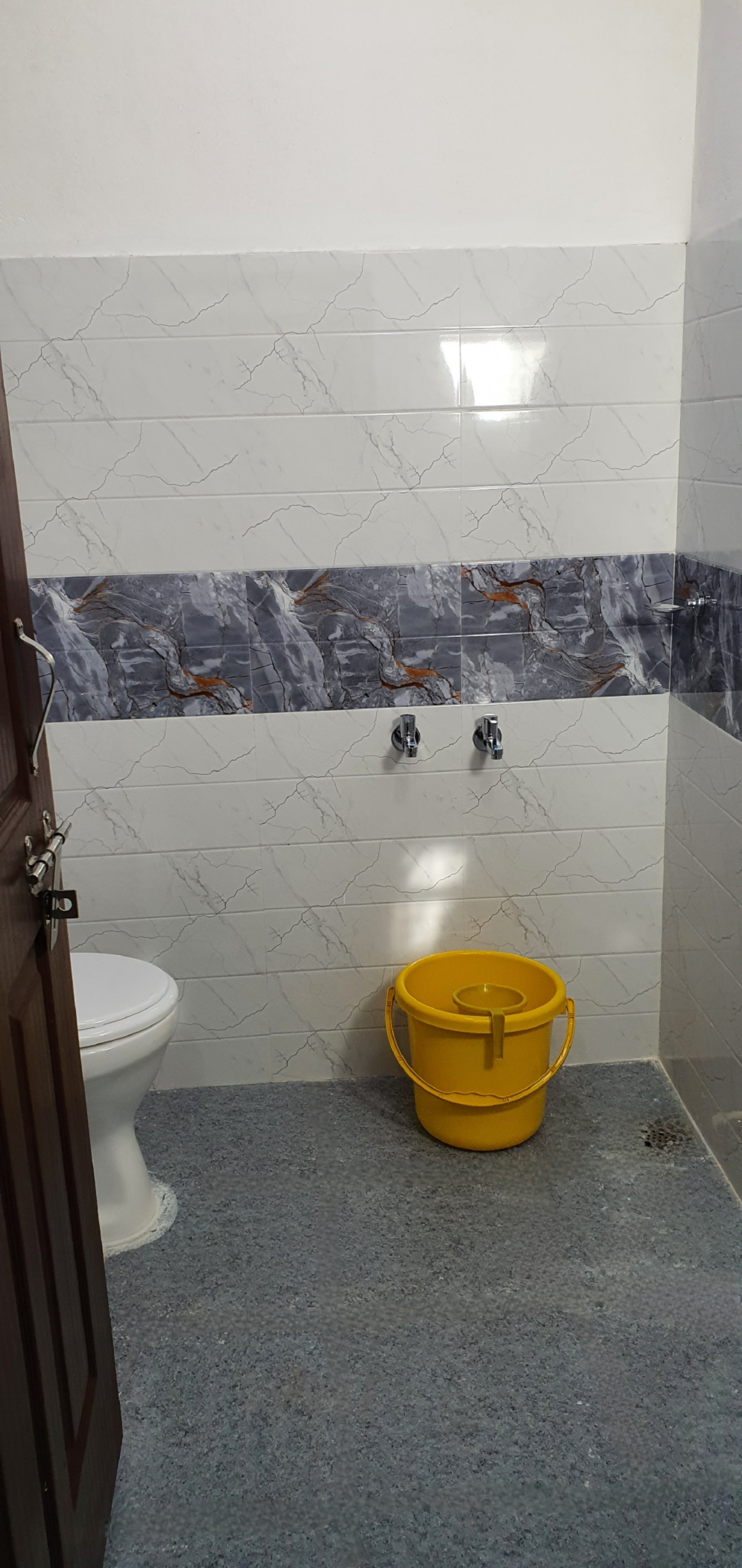 Vadhavi Dorm stay - Tap to explore photos