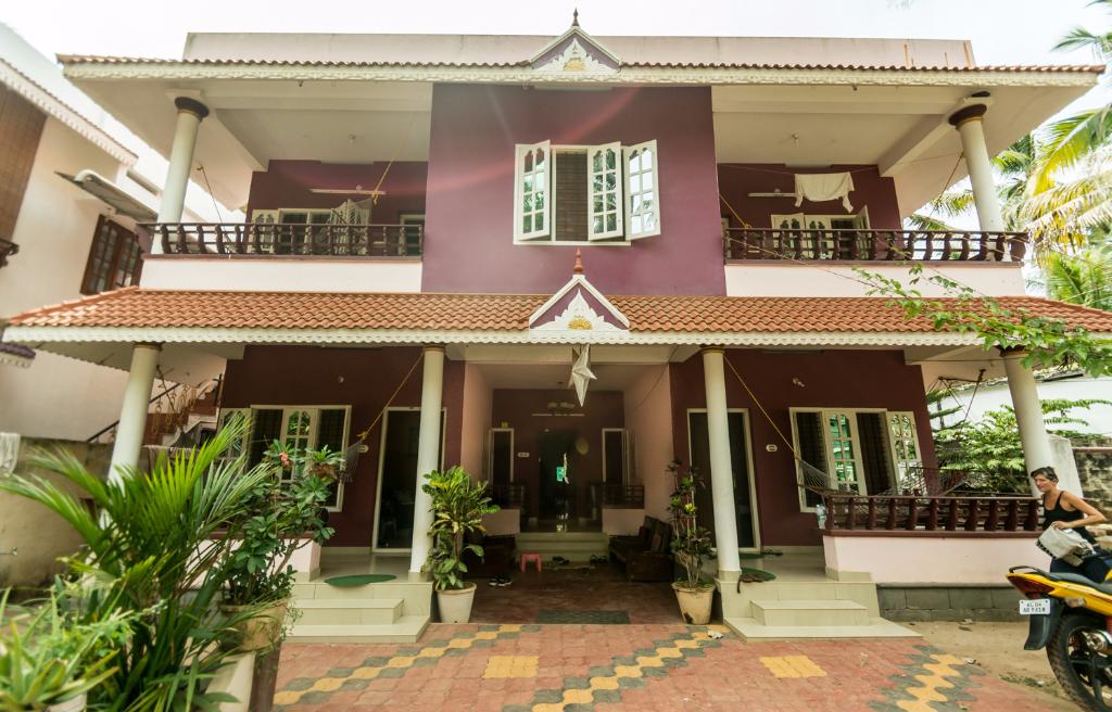 Red Palm Homestay - Tap to explore photos