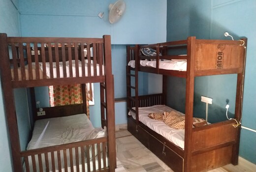 Cazza Backpacker Hostel