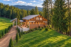 Hotel Gulmarg Hills  Ski Slope Retreat | 5mins Walk to Gondola, Gulmarg