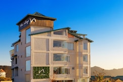 The Nilaya | Boutique Hotel, Cafe & Bar, Mashobra