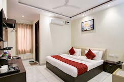 Hotel De Hocks  Deluxe @ New Delhi Railway Station, Delhi