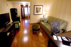 Hilton Garden Inn Aberdeen, Cecil