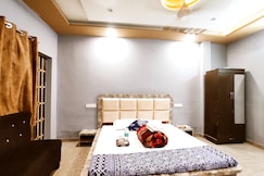CRYSTAL HOMESTAY, Ludhiana