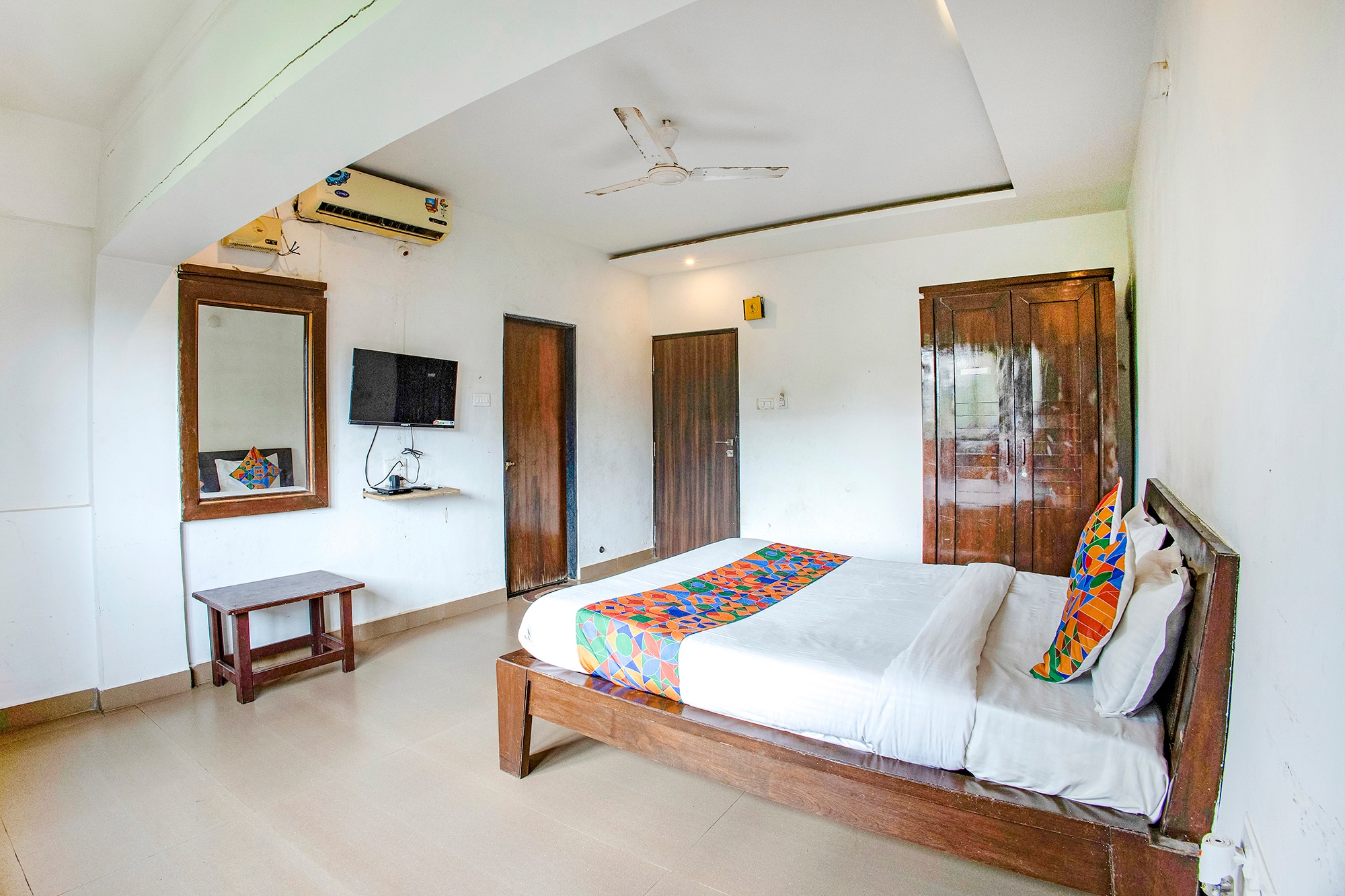FabHotel Comfort Stays - Nr. Miramar Beach - Tap to explore photos