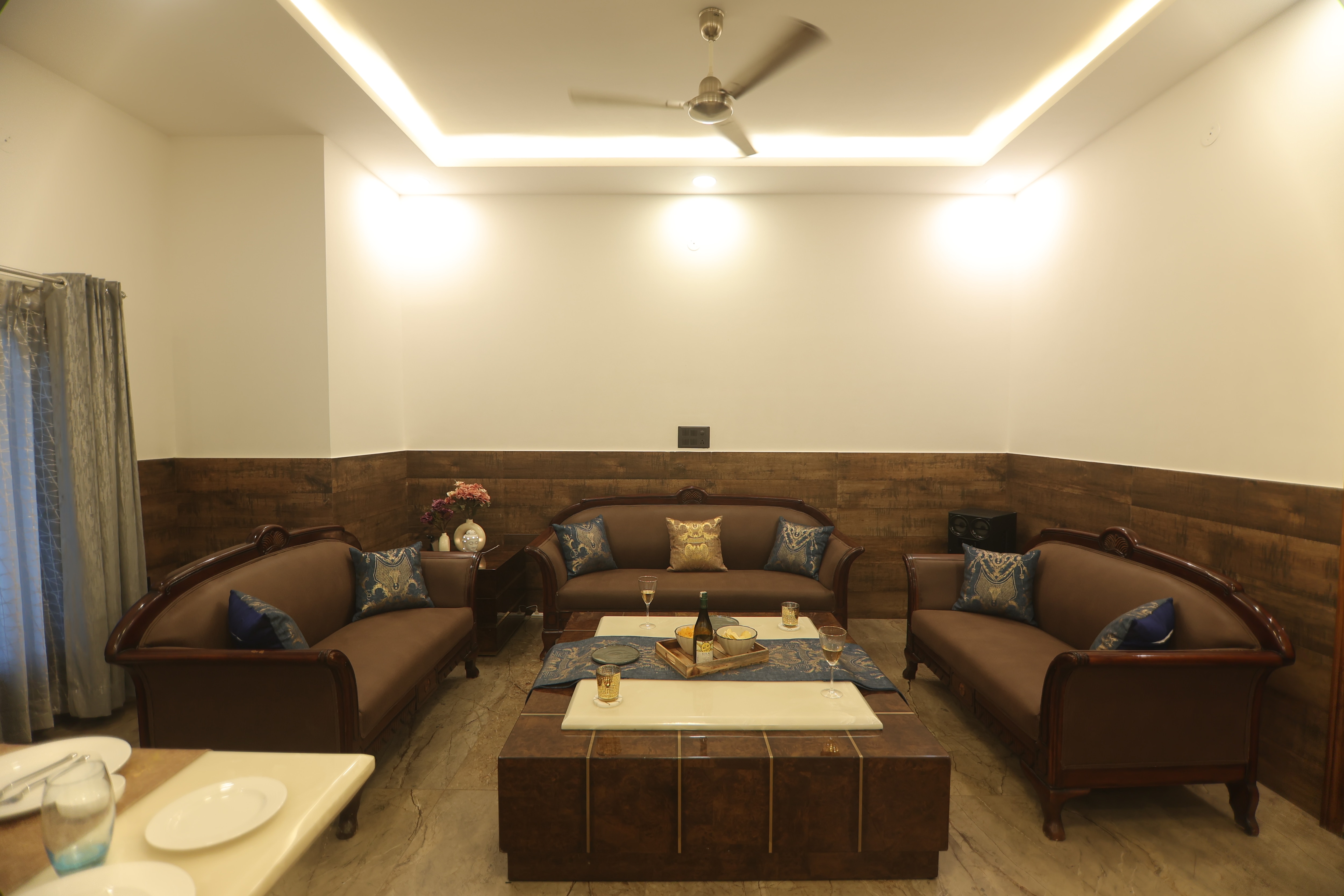 Gulmohar Farm 8BHK with Pool - Tap to explore photos