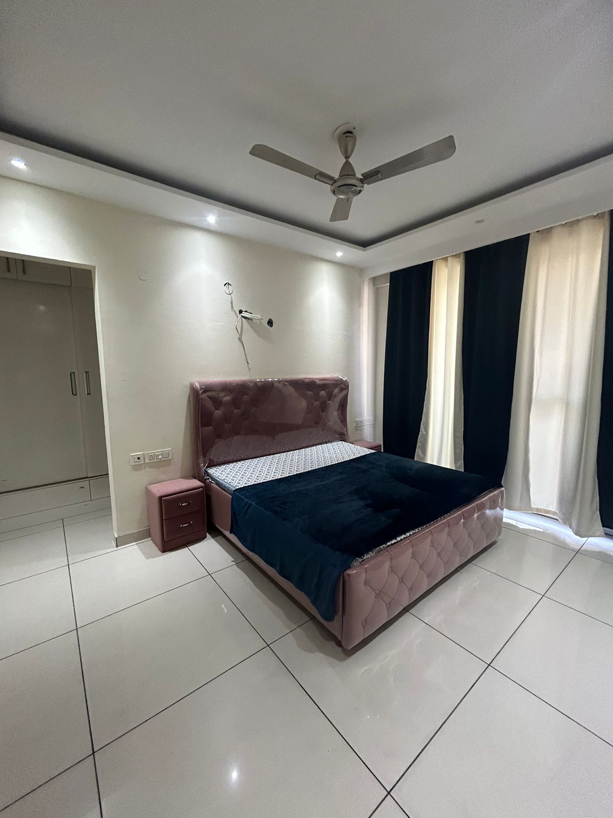 Luxury stay - Tap to explore photos