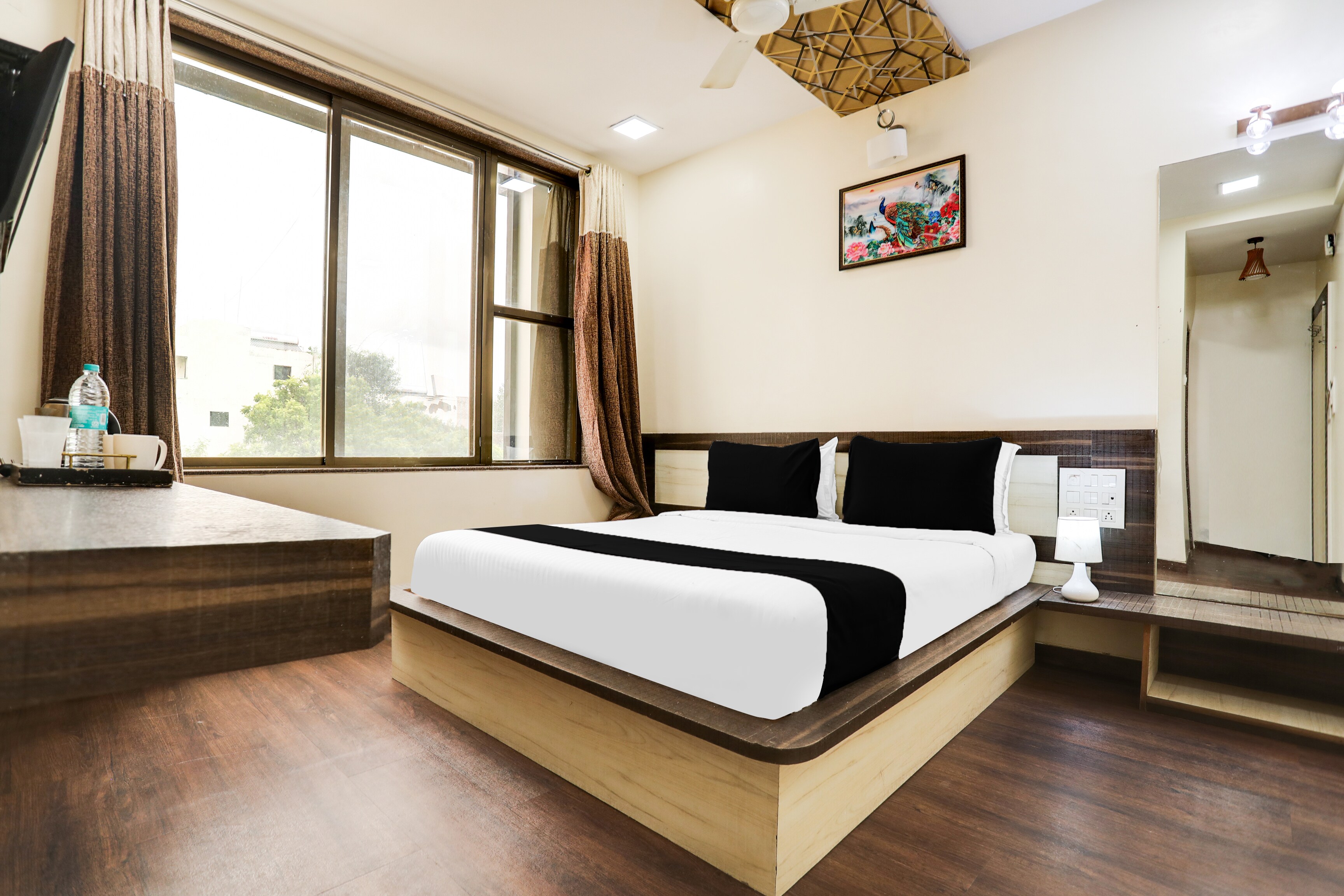 Super Hotel O Palkhi Road Near Sai Baba Temple Formerly Netra Sai - Tap to explore photos