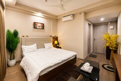 Skyluxe studi stay, Greater Noida