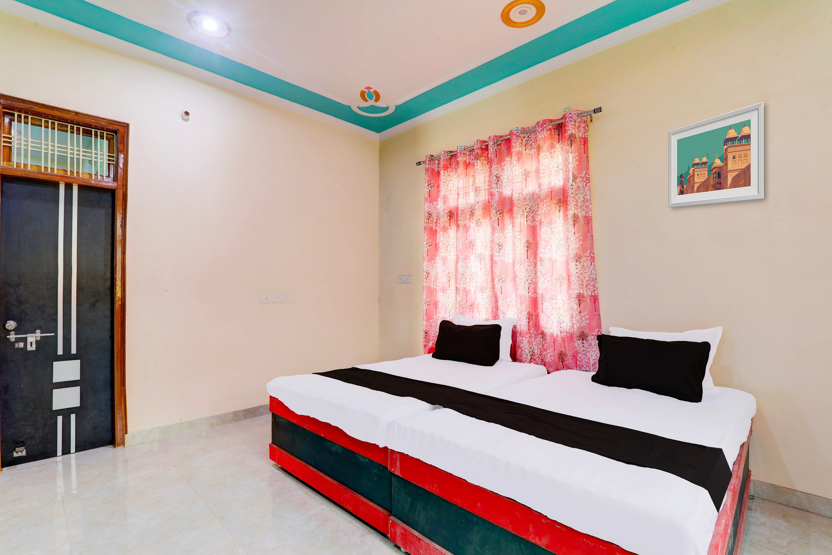 Hotel O Radha Rani Paying Guest House - Tap to explore photos