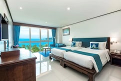 Andaman Beach Suites Hotel, Phuket