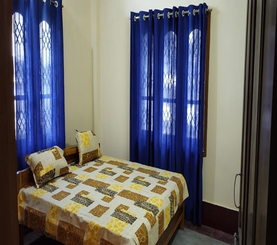 sarma guest house - Tap to explore photos