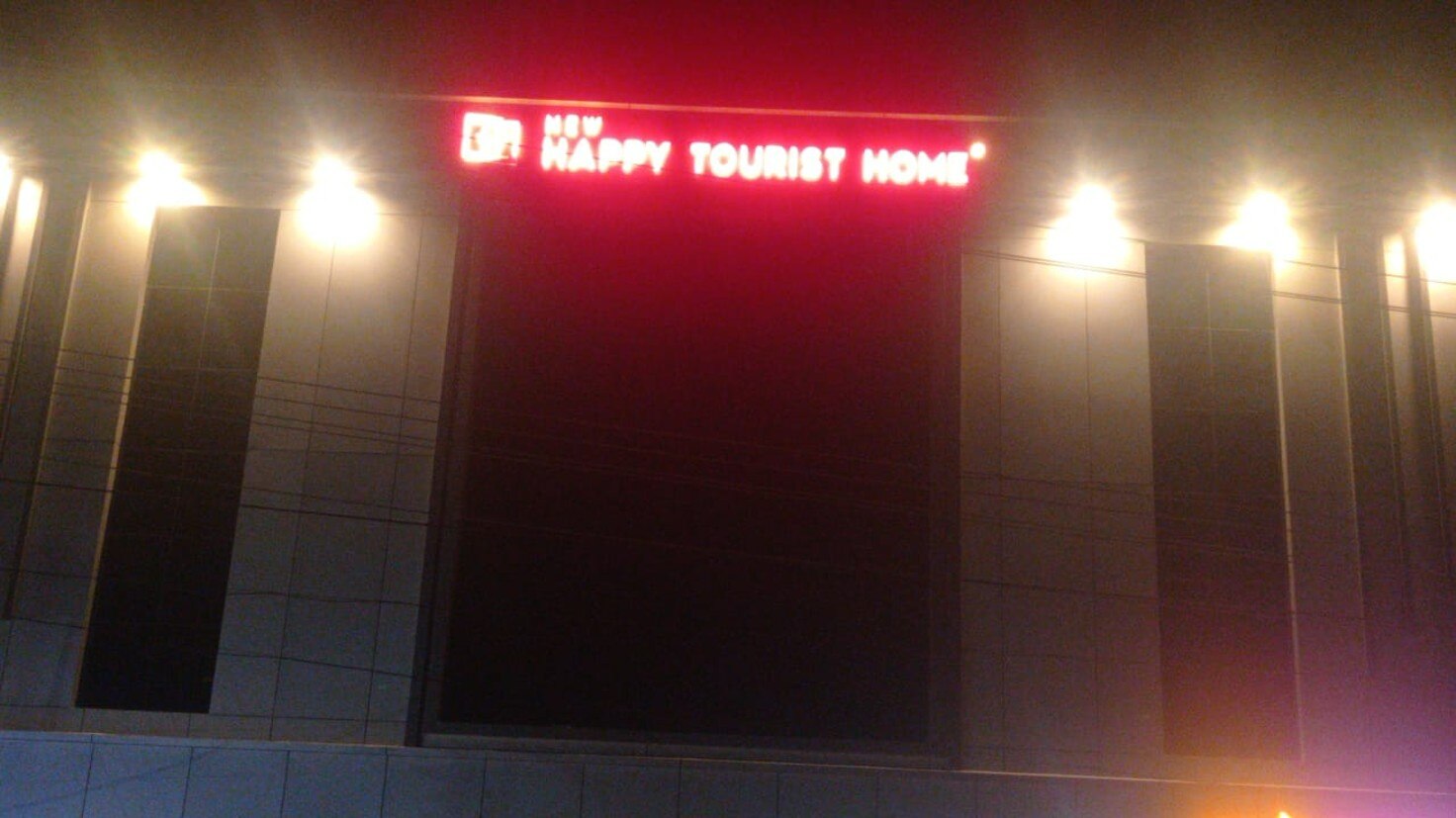 NEW HAPPY TOURIST HOME - Tap to explore photos