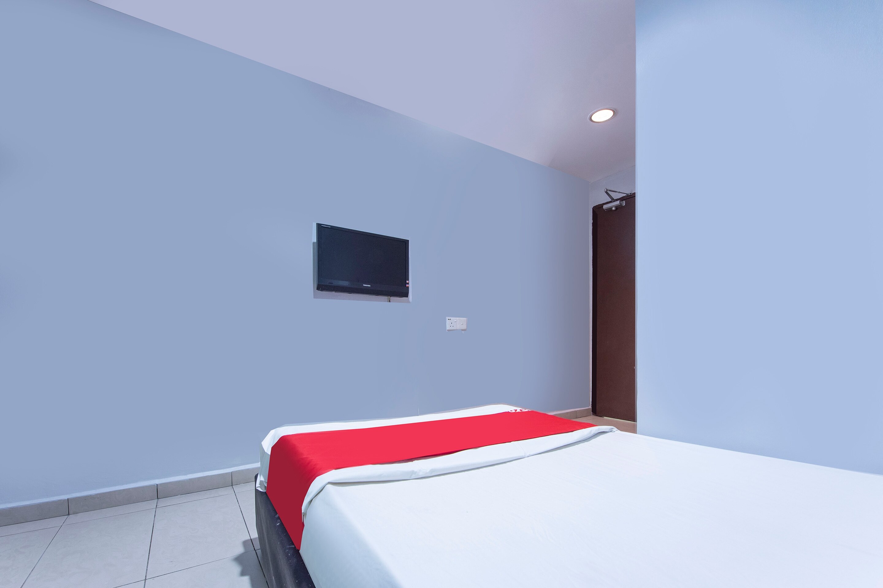 OYO 90254 D Anugerah Hotel - Tap to explore photos