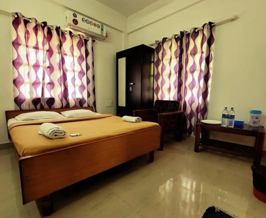 Sai Palace Lodging-Boarding & Service Apartment - Tap to explore photos