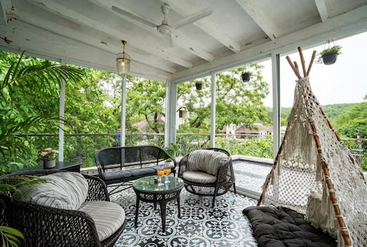 The Penthouse 2bhk in Parra by Orange Sunsets