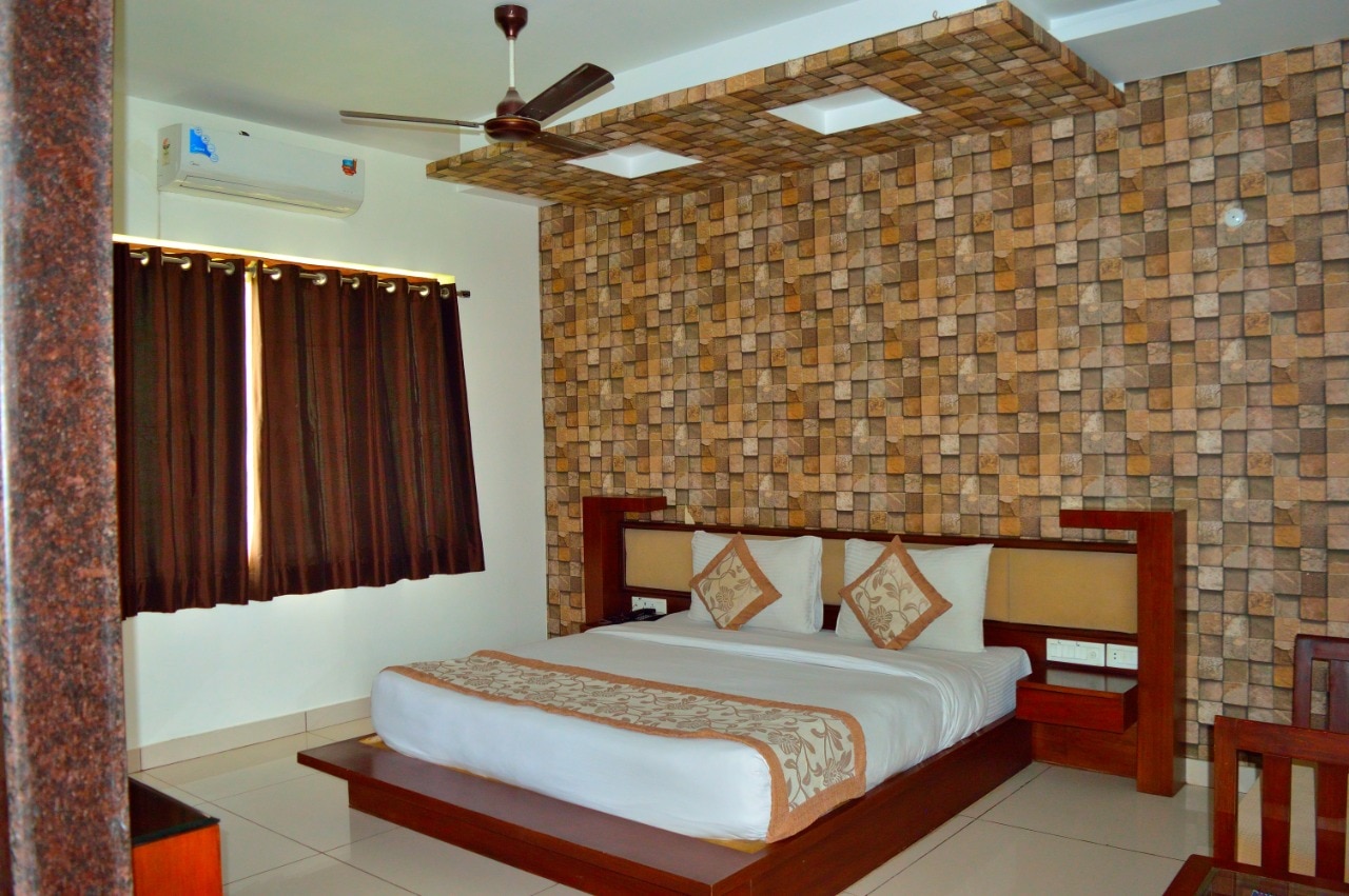 Gajraj Trails Resort - Tap to explore photos