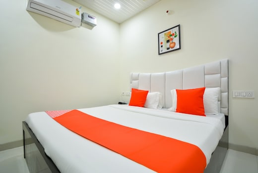 OYO Hotel Gold