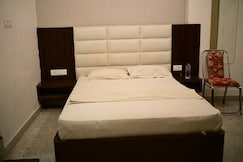 Pratap Inn near Bairiya Bus Stand, Muzaffarpur