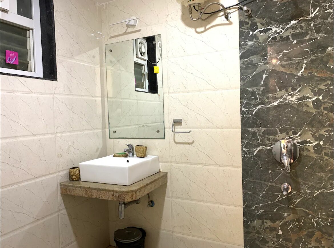Service Apartment - Tap to explore photos