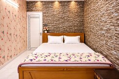 Skot White Homestay 3 Bedroom Family Peaceful Stay, Dehradun