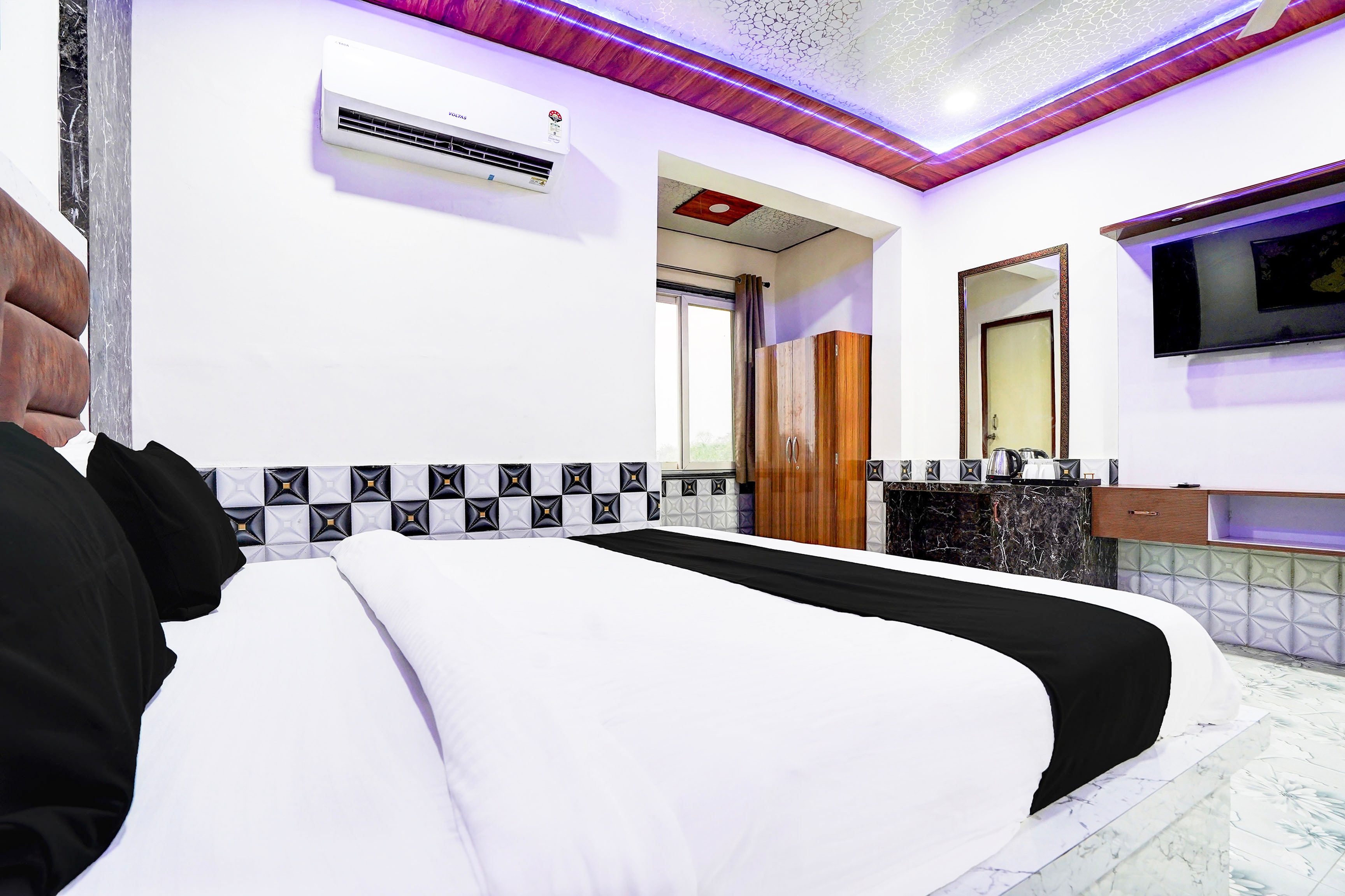 Hotel O Dauji Residency - Tap to explore photos