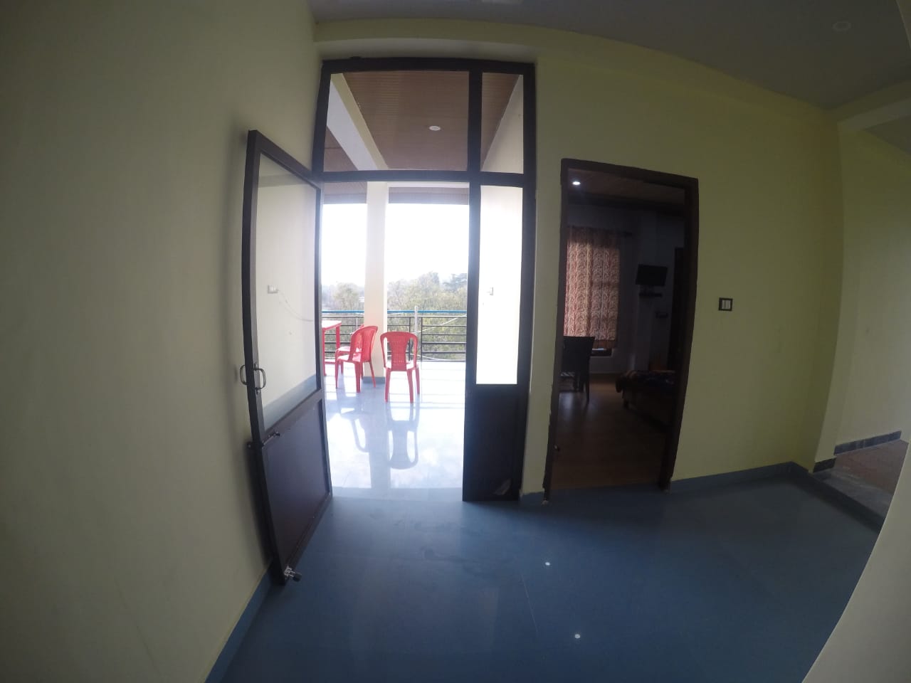 Darshnik Homestay - Tap to explore photos