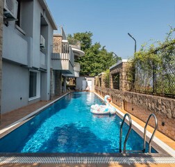 Swimming Pool 1