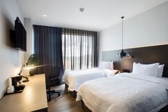 Hampton by Hilton David, Dolega