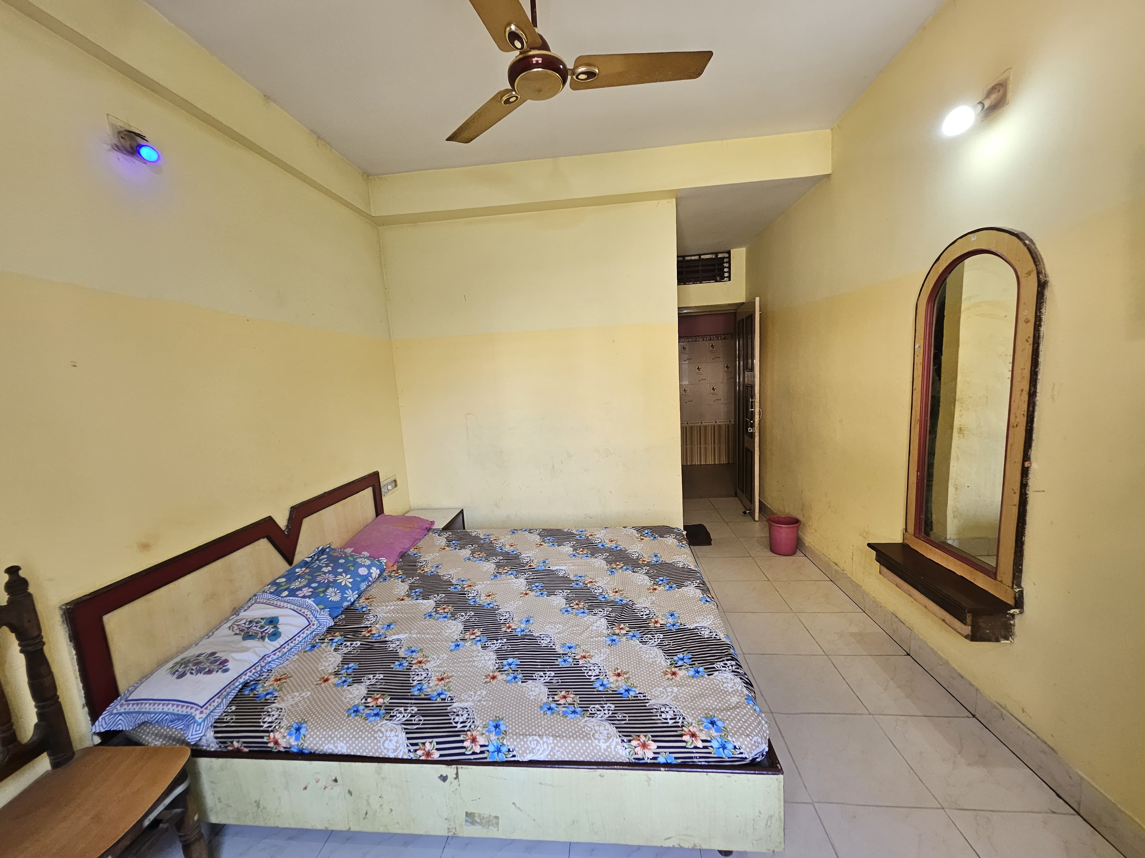 SRINIKETAN GUEST HOUSE, PURI SWARGADWAR - Tap to explore photos