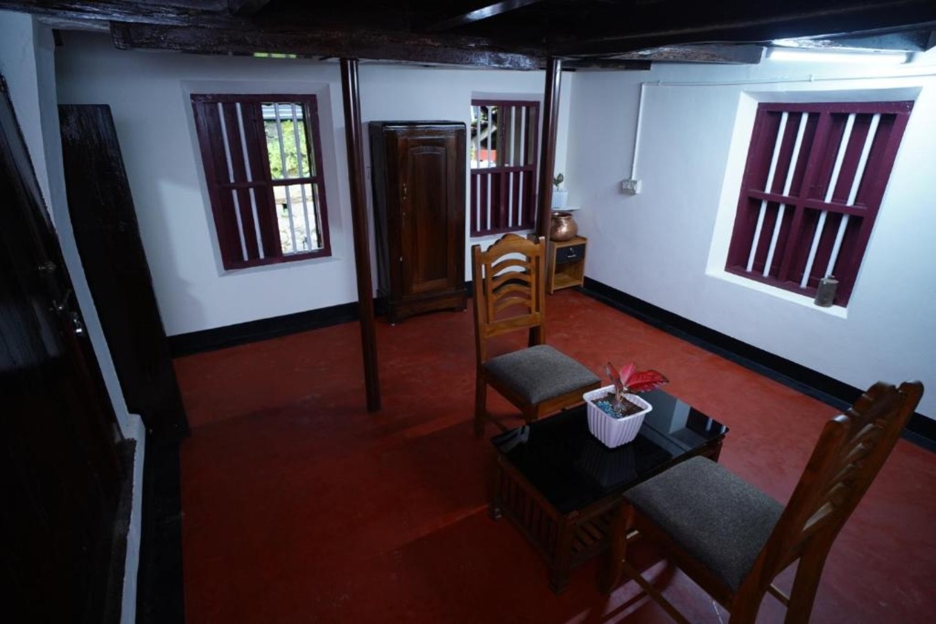 Velloor Riverside Heritage Homestay - Tap to explore photos