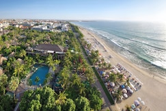 Legian Beach Hotel, Bali