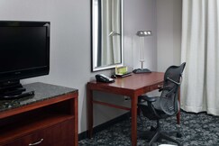 Hilton Garden Inn Lake Forest Mettawa, Cook, Illinois