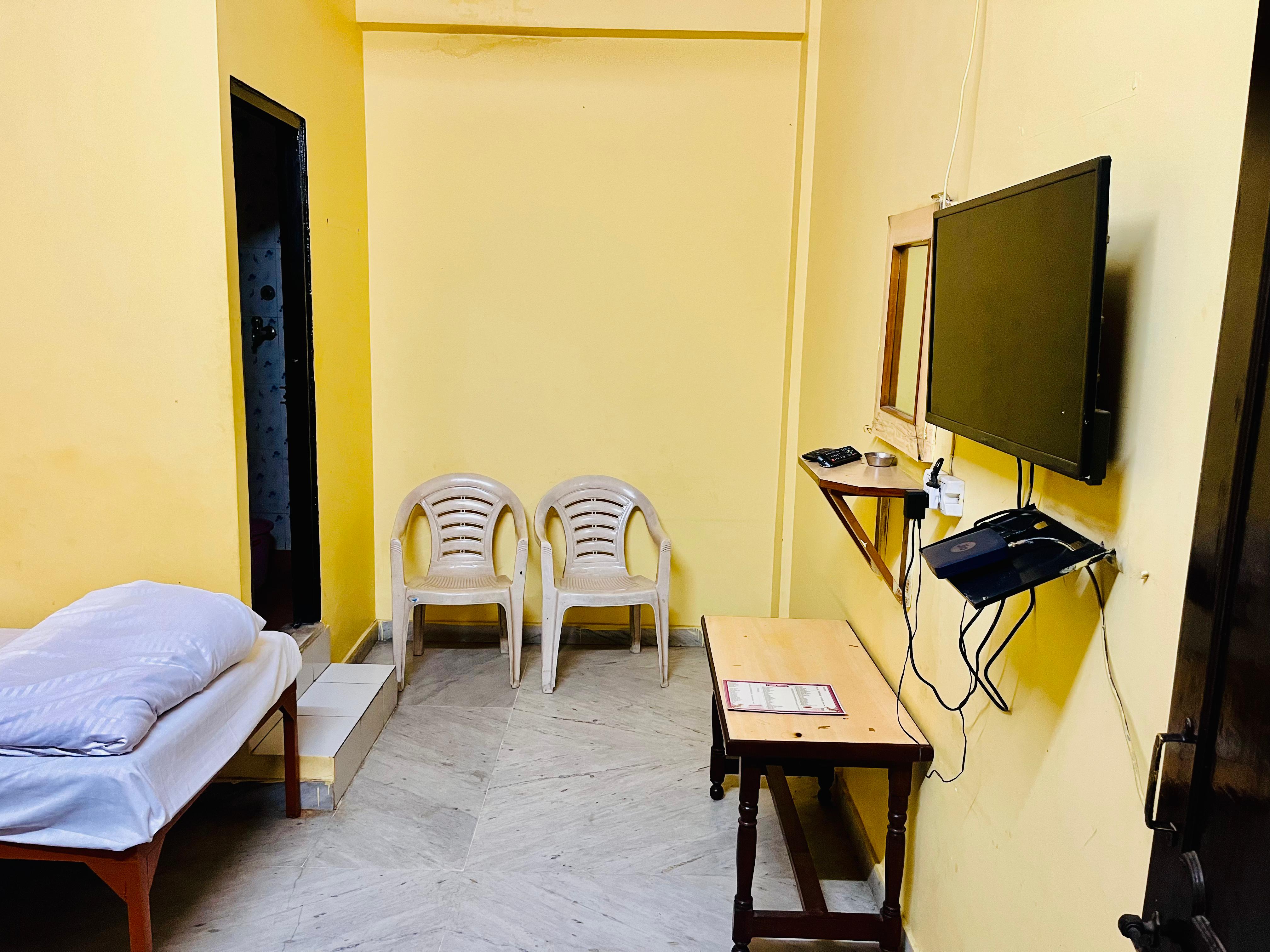 Rajdhani hotel - Tap to explore photos