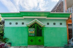 SPOT ON 94028 Homestay Pak To Syariah, Surabaya